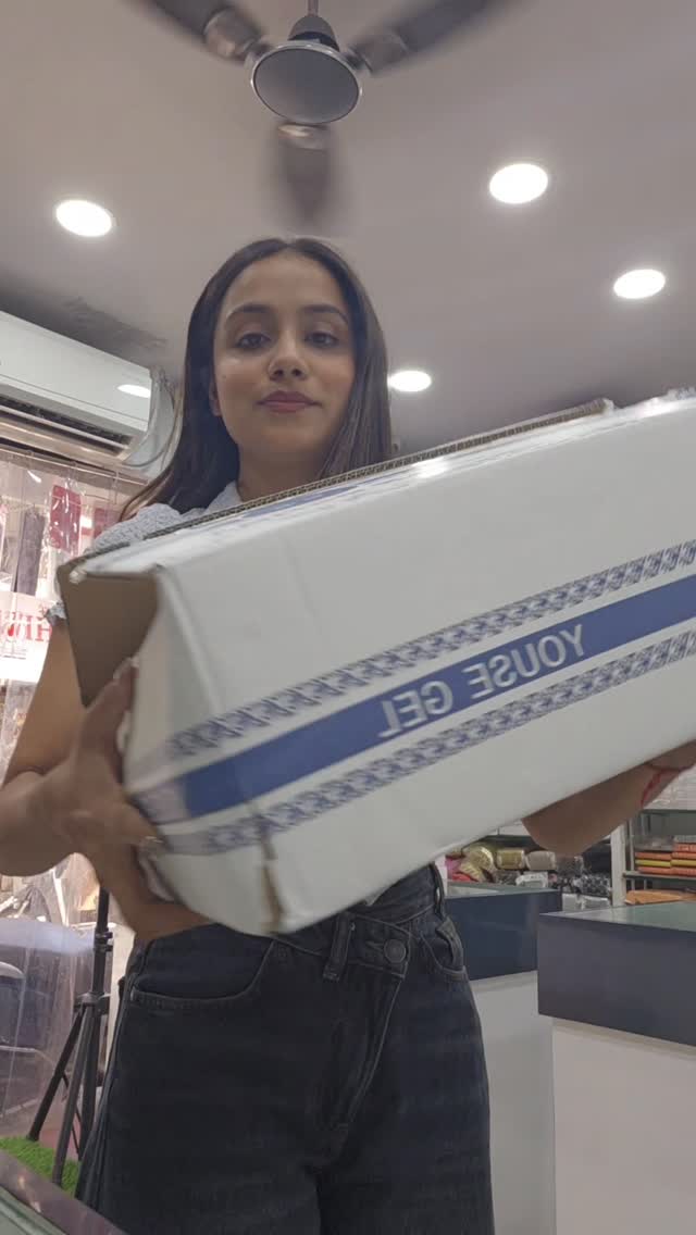 Youse Gel master box at the store